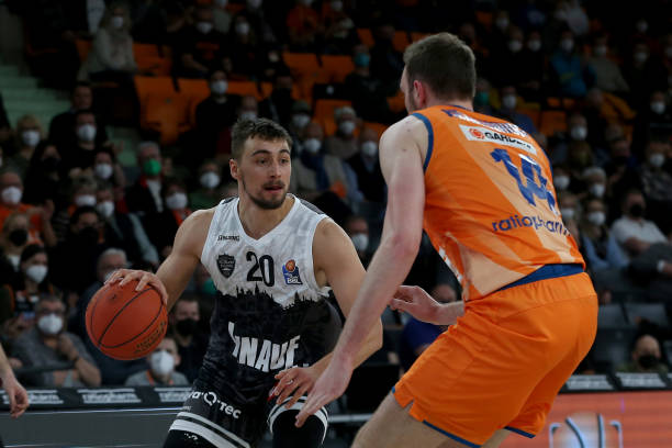 柱将继续征 柱将继续征