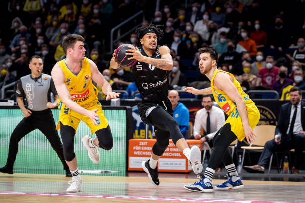 支球队辗转 支球队辗转