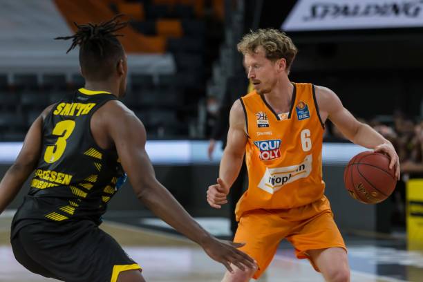 每一个队员 每一个队员